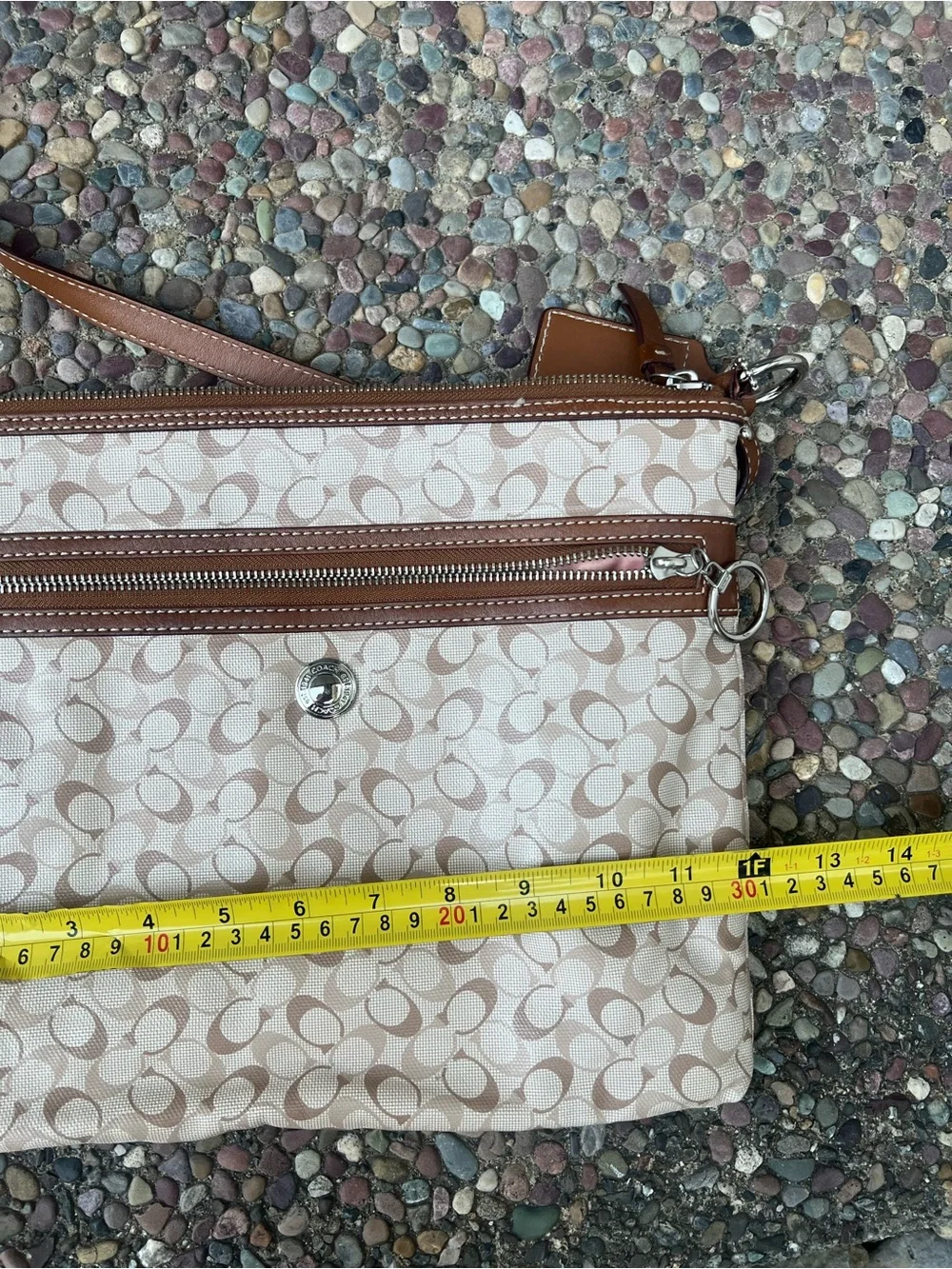 Coach light khaki